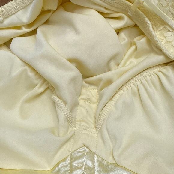 Candies Y2K Babydoll Top XL Yellow Lace Rhinestone Floral - Picture 4 of 12